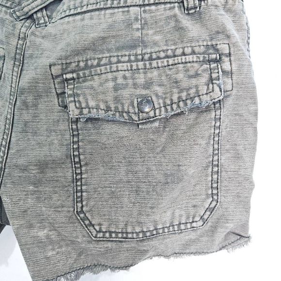 FREE PEOPLE Women's Frayed Hem Tan Denim Space Dye Distressed Shorts Size: 4 - Picture 6 of 6